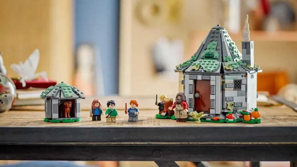 Das neue LEGO Harry Potter Hagrids Hütte: Ein unerwarteter Besuch wird ausgestellt