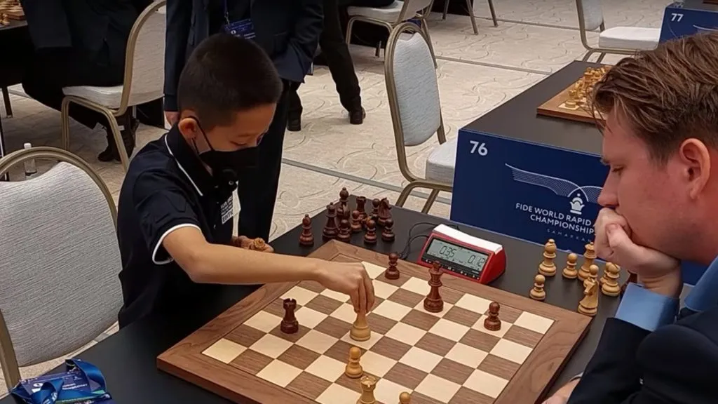 ロマン・ショグジエフがチェスのGMに勝利