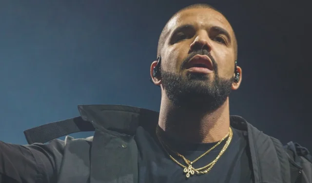 Drake scherza sul presunto video trapelato durante il concerto di Nashville