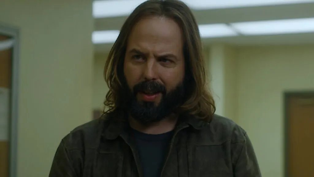 Angus Sampson nel ruolo di Cisco in L'avvocato Lincoln