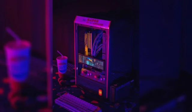 Modder constrói PC com gabinete de arcade retrô integrado e parece impressionante