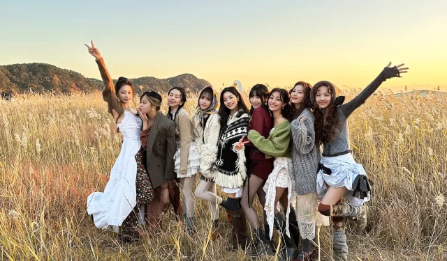 O novo single de pré-lançamento em inglês do TWICE luta nas paradas  