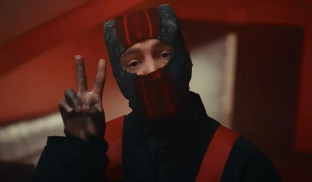 Twenty One Pilots pozostawia fanów we łzach po „podpaleniu” teledysku „Overcompensate”.