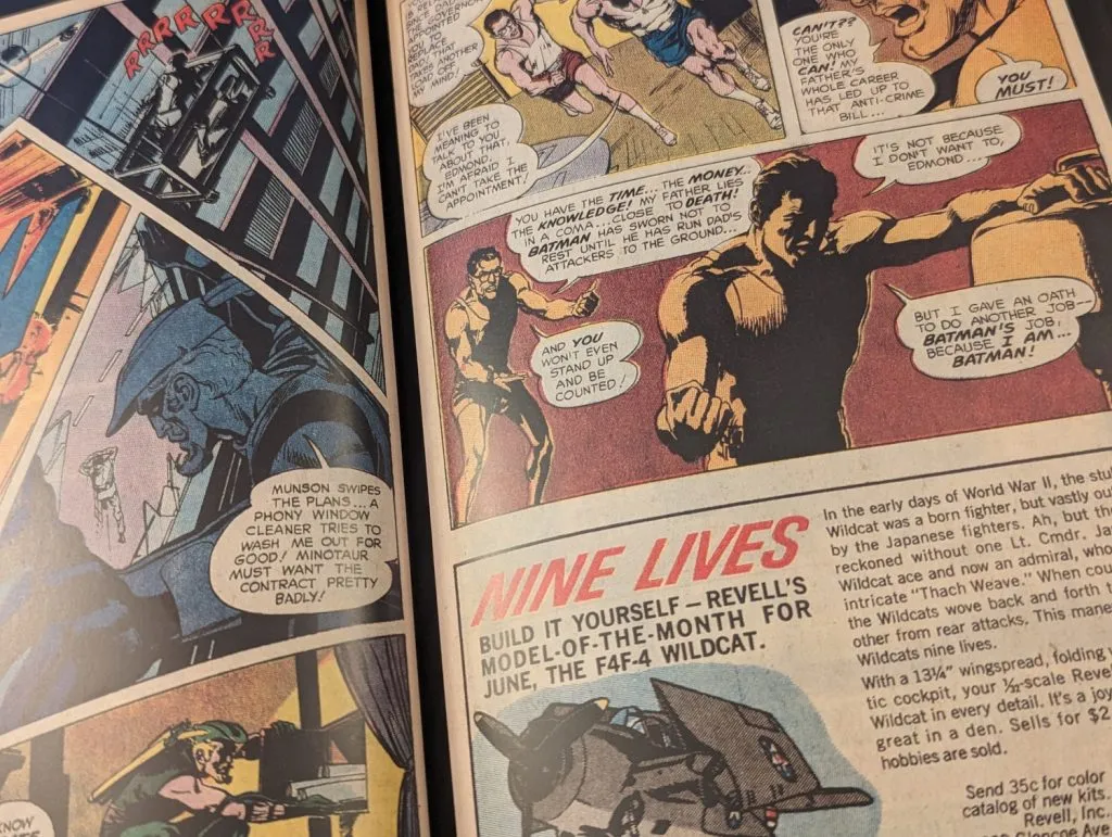 蝙蝠俠在《勇敢無畏》#85 中揭示了他的身份