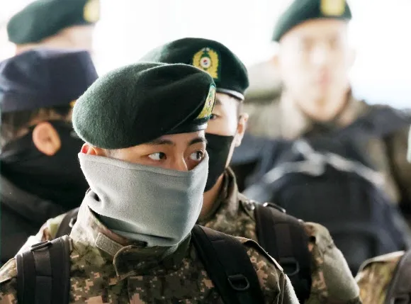 방탄소년단 뷔, 군 입대 2개월 만에 몸무게 공개…지금 몸무게는 얼마나 될까?