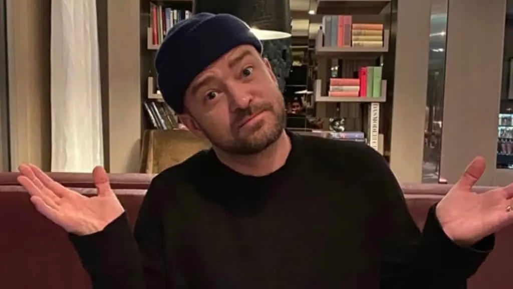 Justin Timberlake posiert für ein Foto