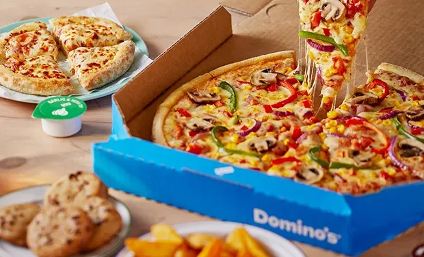 Un ex trabajador de Domino’s revela cómo crear una deliciosa pizza de Domino’s en casa