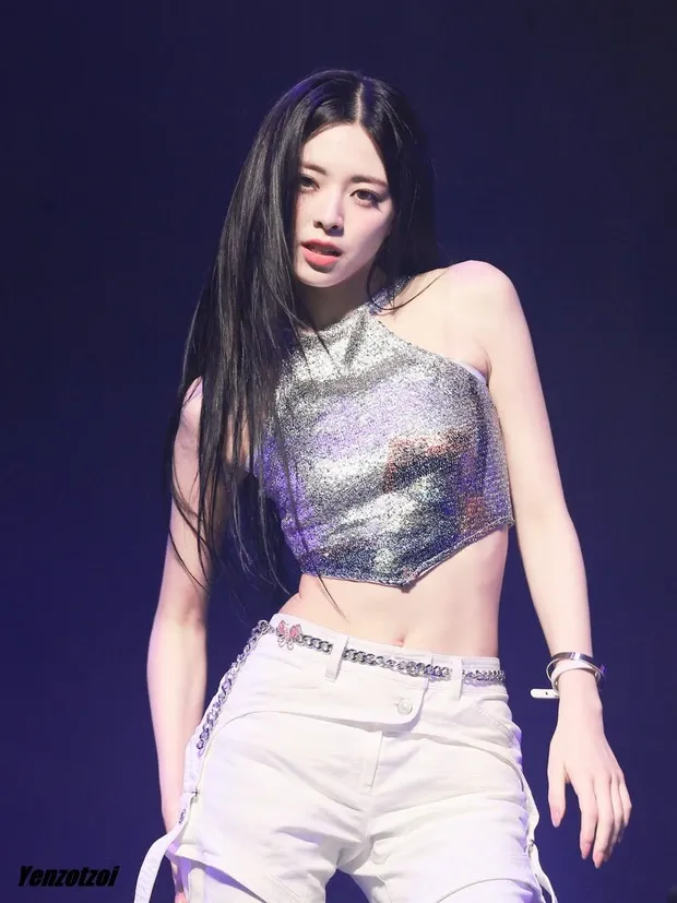 itzy yuna