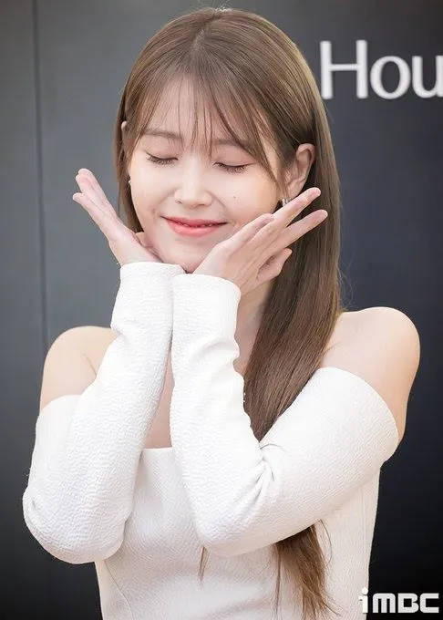 IU