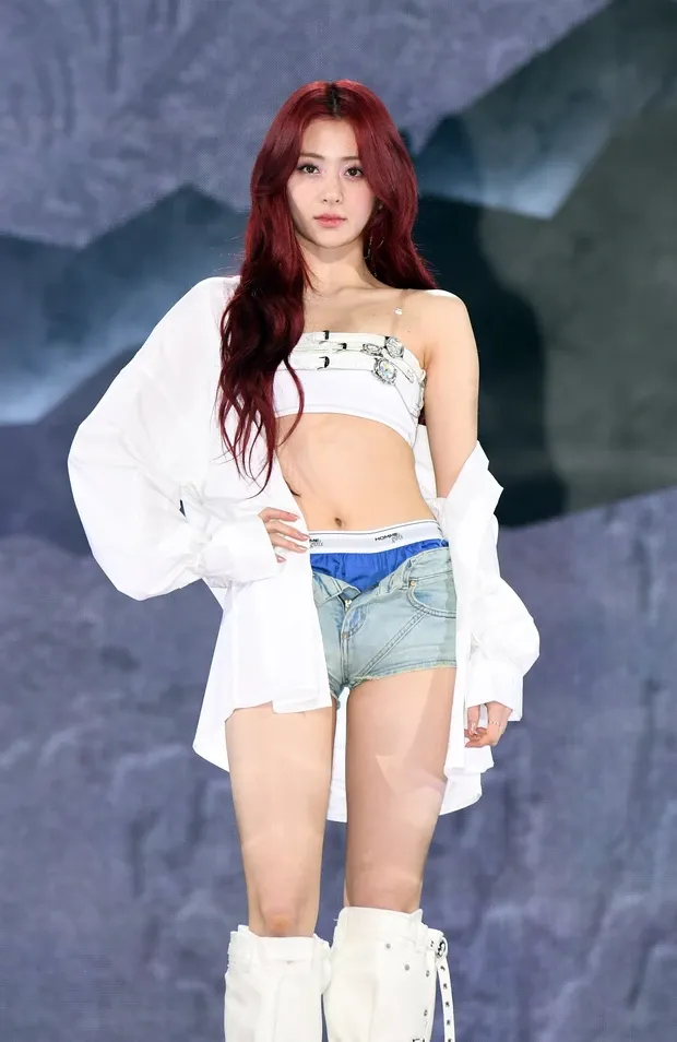 A moda K-Pop está se tornando mais ousada - é influência de Jennie no BLACKPINK?