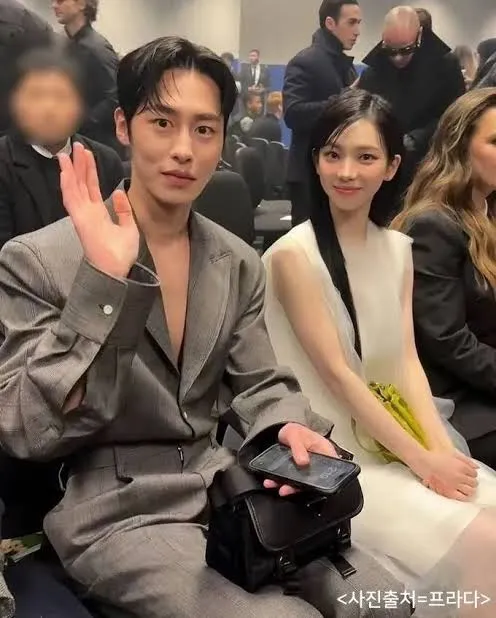 Lee Jae Wook reagisce dopo che la fidanzata aespa Karina è stata menzionata nel programma