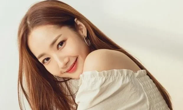 Park Min-young ha donato 100 milioni di won ai malati di cancro in vista delle vacanze di Capodanno lunare “Influenza positiva”