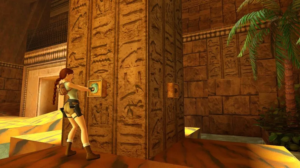 Una captura de pantalla de Tomb Raider I-III Remastered protagonizada por Lara Croft.