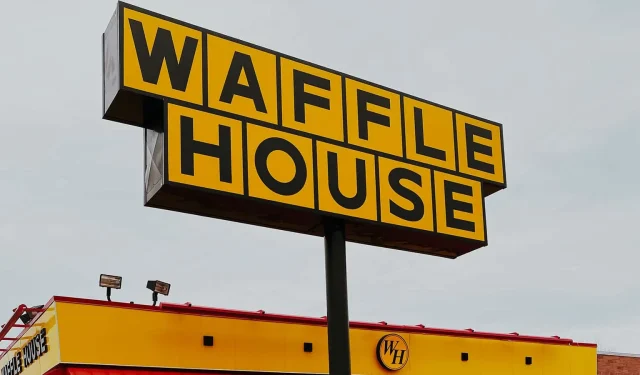 Mujer lo pierde después de que le propusieron matrimonio en Waffle House