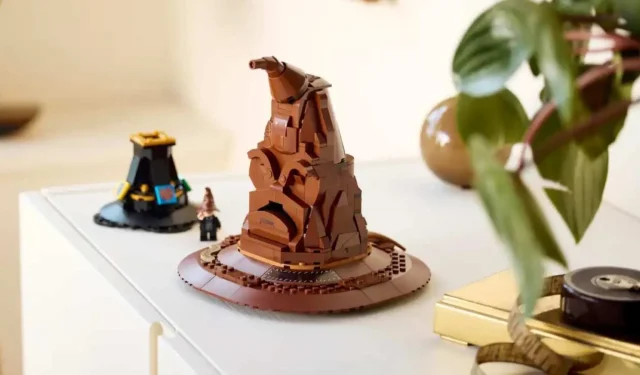 Le Choixpeau LEGO Harry Potter est sorti et il parle 