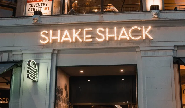 Shake Shack stellt neues Frühstücksmenü mit kostenlosen Tater Tots vor