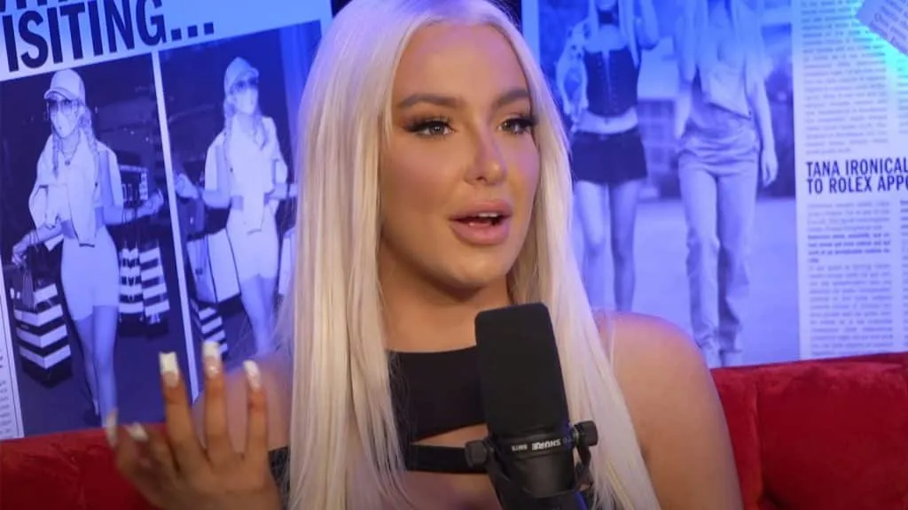 Tana Mongeau verrät Kampfangebote