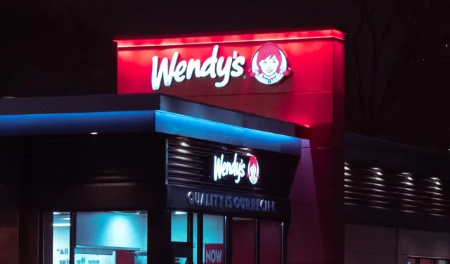 웬디스(Wendy’s)가 가장 인기 있는 버거 중 하나를 중단한다고 합니다.