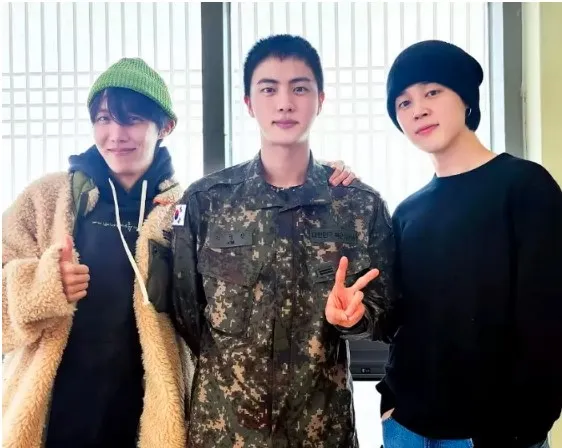 BTS Jin, Jimin y J-Hope