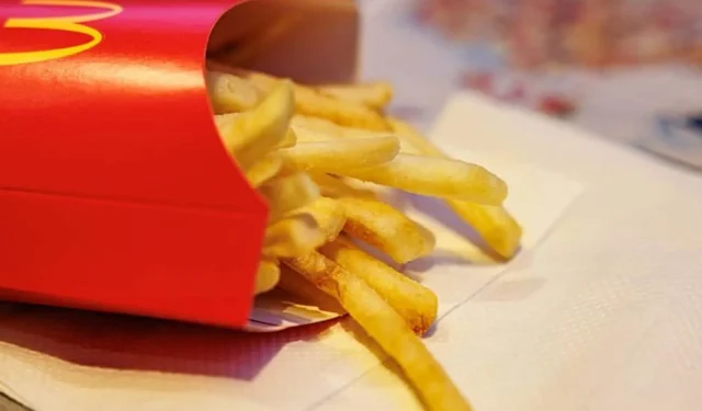 Cliente do McDonald’s que pediu 5 pacotes de ketchup não consegue acreditar no que recebeu