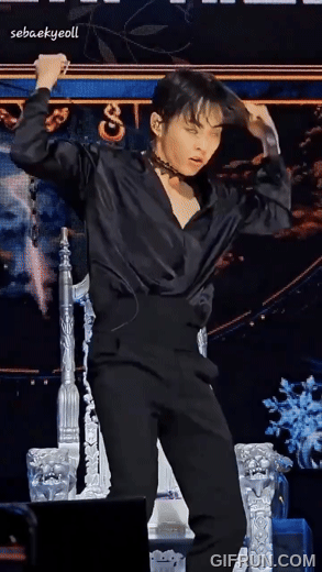 EXO Xiumin bringt seine Fans mit DIESER heißen Tanz-Challenge zum Schmelzen