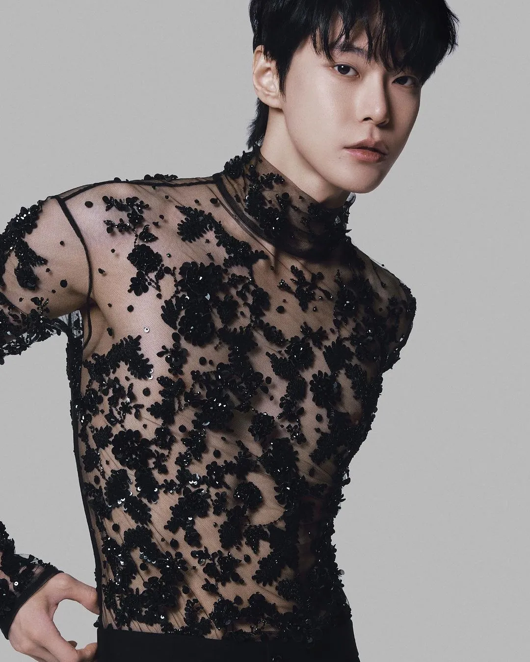NCT Doyoung selecionado como o mais novo embaixador global da Dolce & Gabbana