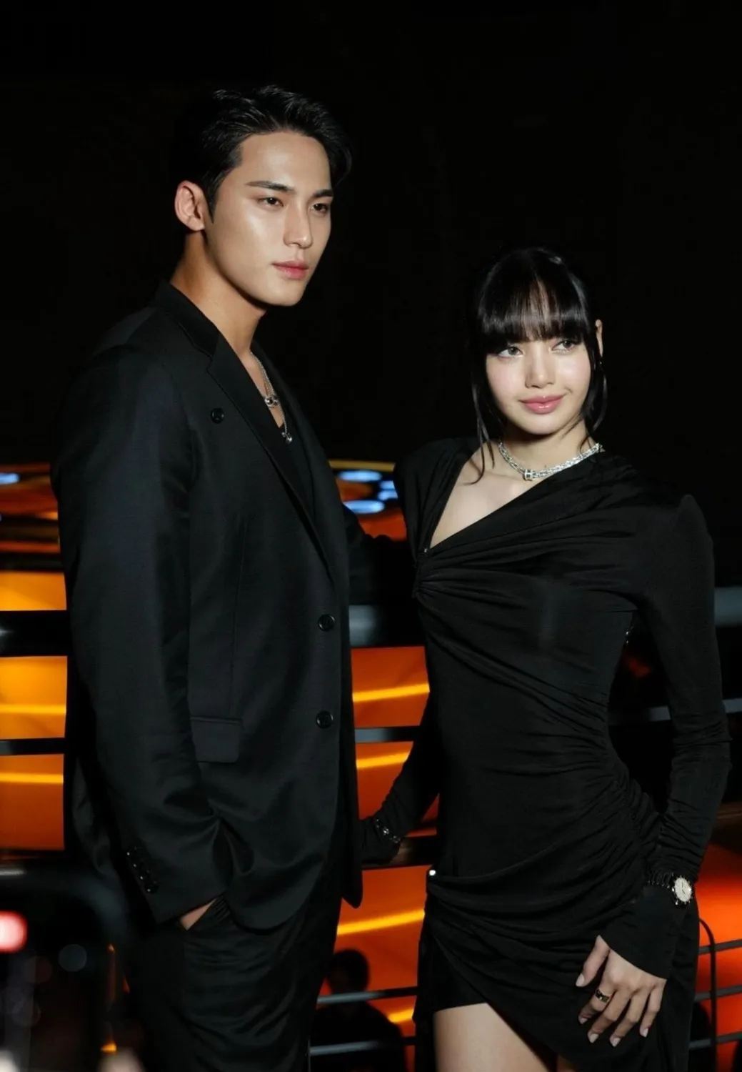 Netizens entschlüsseln BLACKPINK Lisa & SEVENTEEN Mingyus „flirtende“ Stimmung in der koreanischen Kultur – Liebhaber oder beste Freunde?