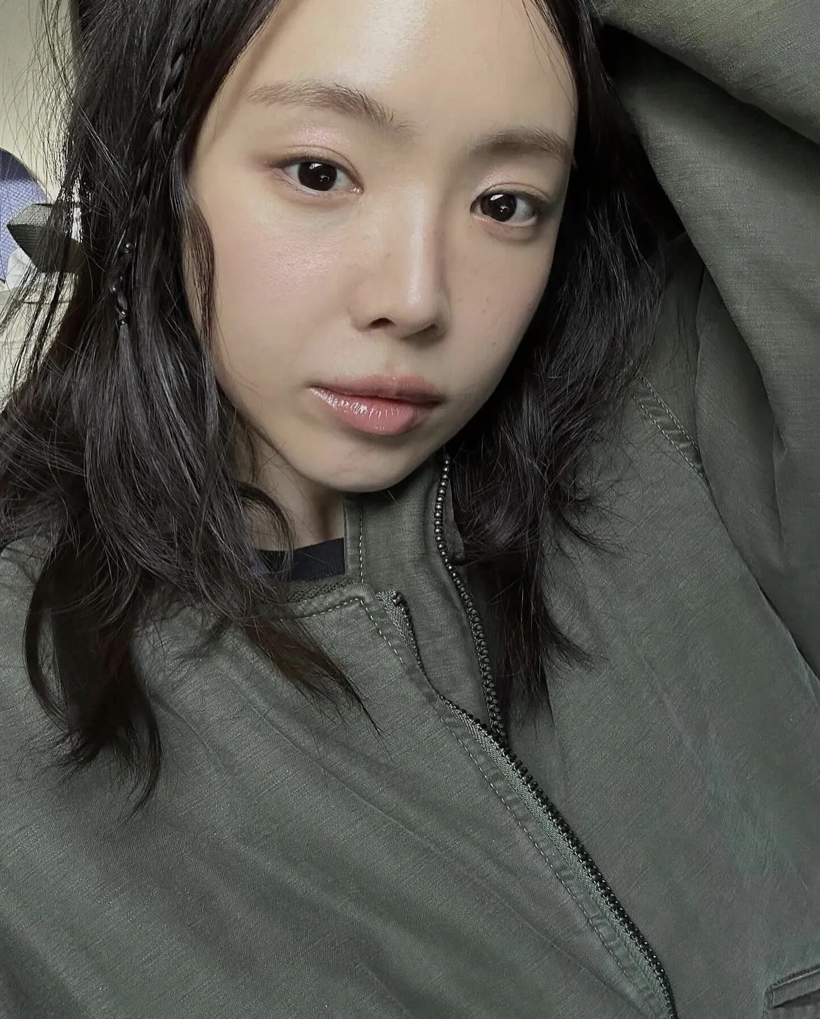 Son Naeun choca com mudança drástica no visual: 'Ela desperdiçou sua beleza natural...'