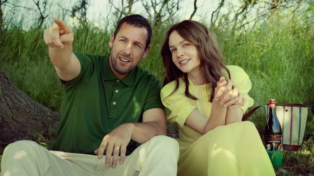 Adam Sandler e Carey Mulligan em Spaceman