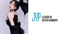 트와이스 지효가 JYP 엔터테인먼트에서 연습생을 쫓아냈다고 밝혔다.