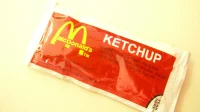 Trabajadores de McDonald’s desconcertados por la cantidad de salsas pedidas por el cliente