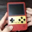 Modder transforma o Famicom retrô em um portátil funcional que até usa cartuchos