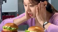Hyeri fait face à une « controverse publicitaire » après un drame amoureux, inondé de commentaires haineux sur les réseaux sociaux 