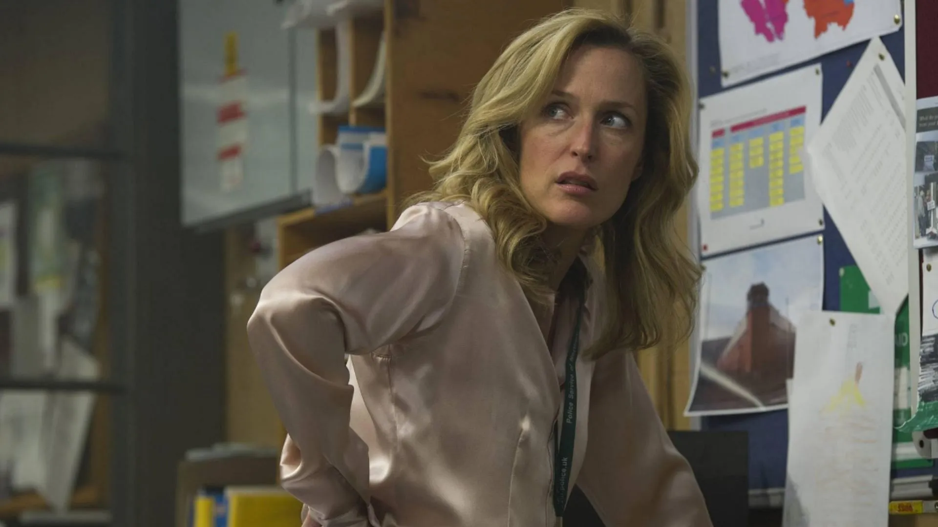 Gillian Anderson dans The Fall (2013) (image via BBC)