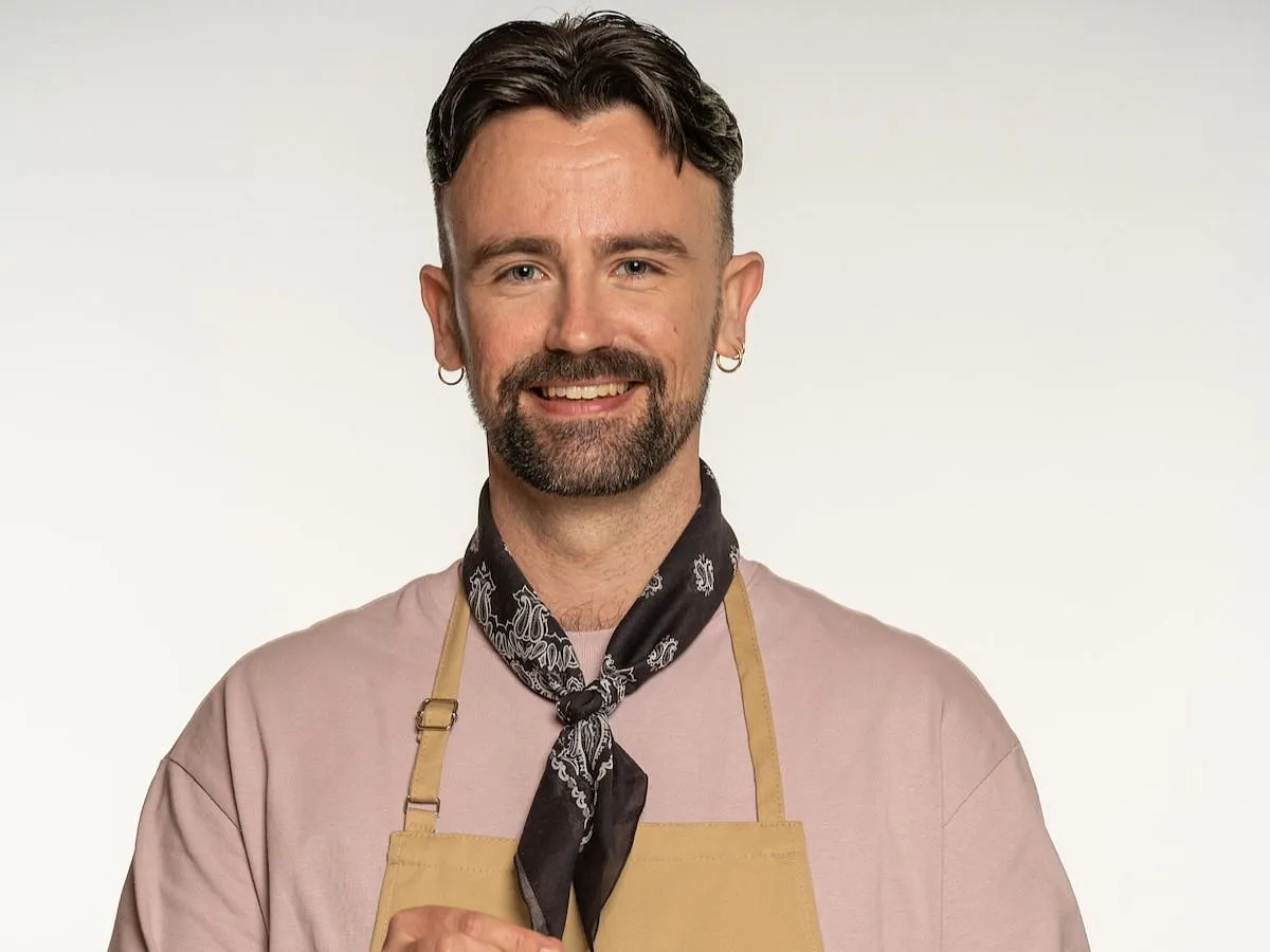 Christiaan do The Great British Baking Show (Imagem via Tudum da Netflix)