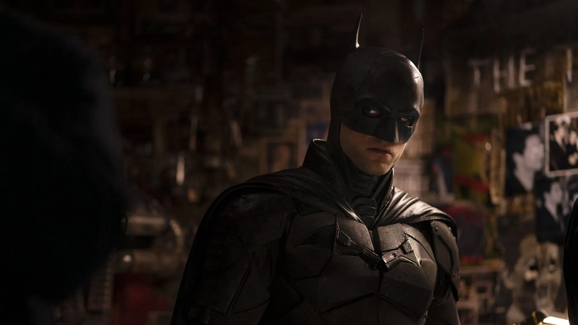 Robert Pattinson in The Batman (Bild über @WarnerBrosUK)