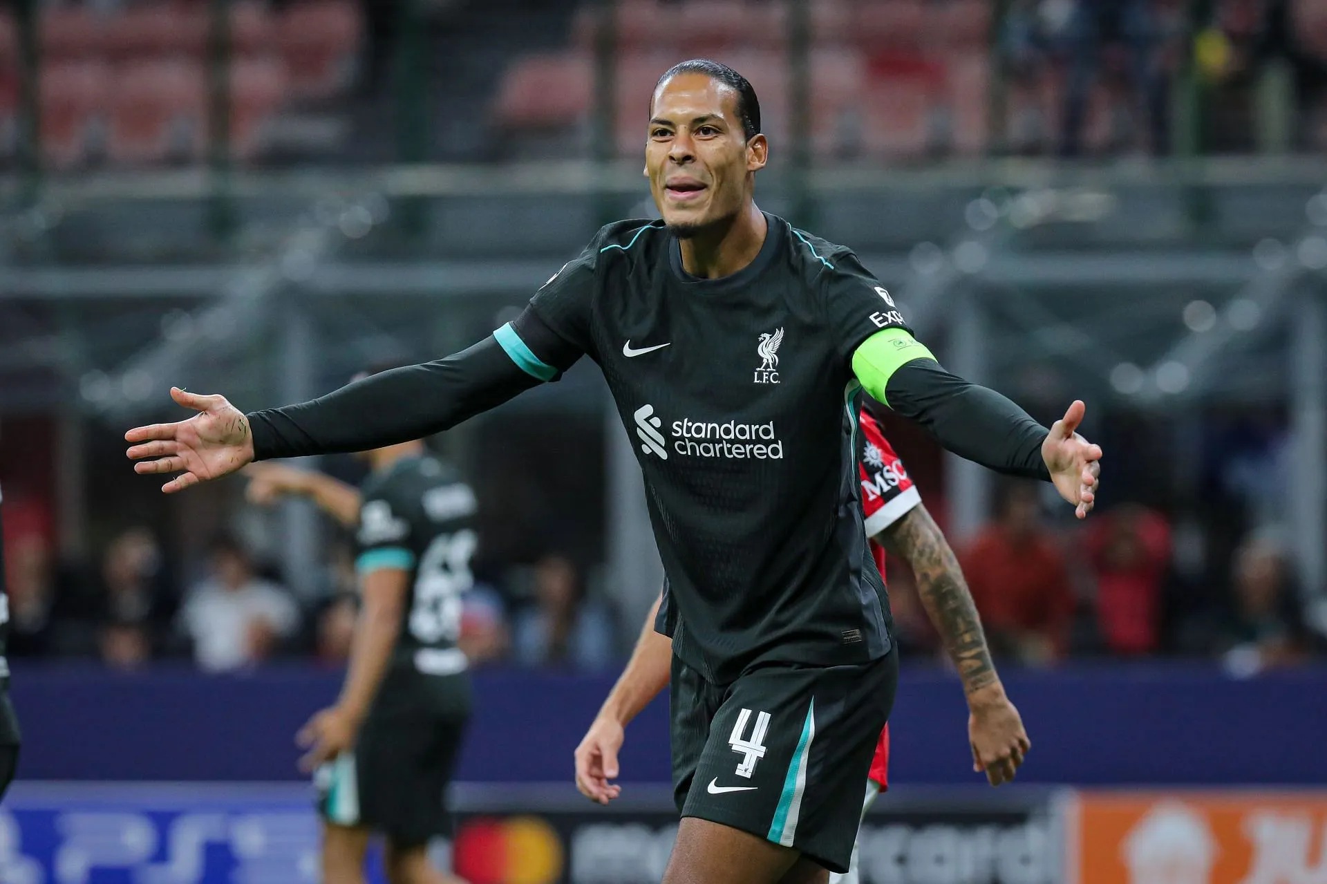 Virgil van Dijk in azione per il Liverpool (Immagine tramite Getty)