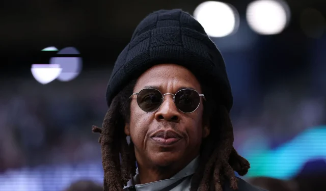 « Les gens essaient-ils vraiment de faire tomber Jay-Z ? » : les fans réagissent aux allégations de propos misogynes de la rappeuse Eve