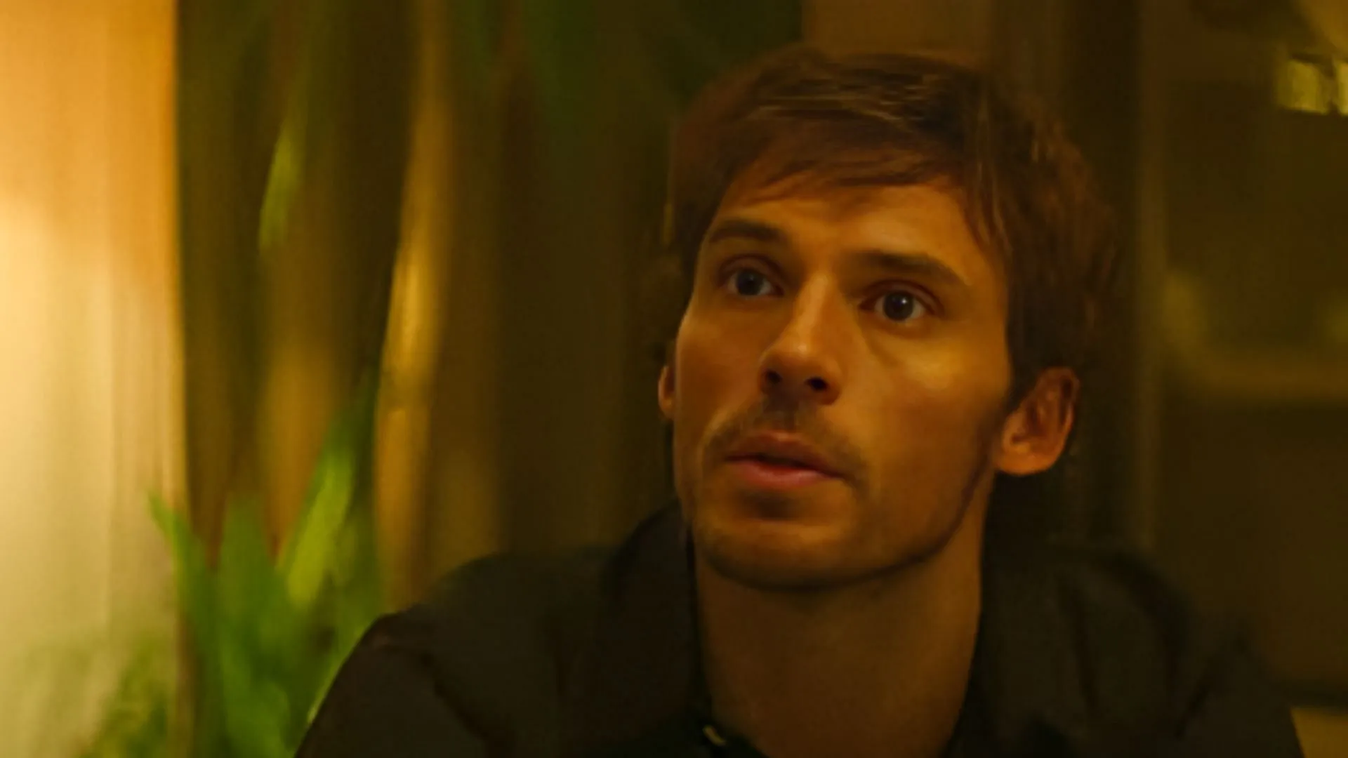 Sam Claflin as Patrick McKee (Image via Lionsgate)