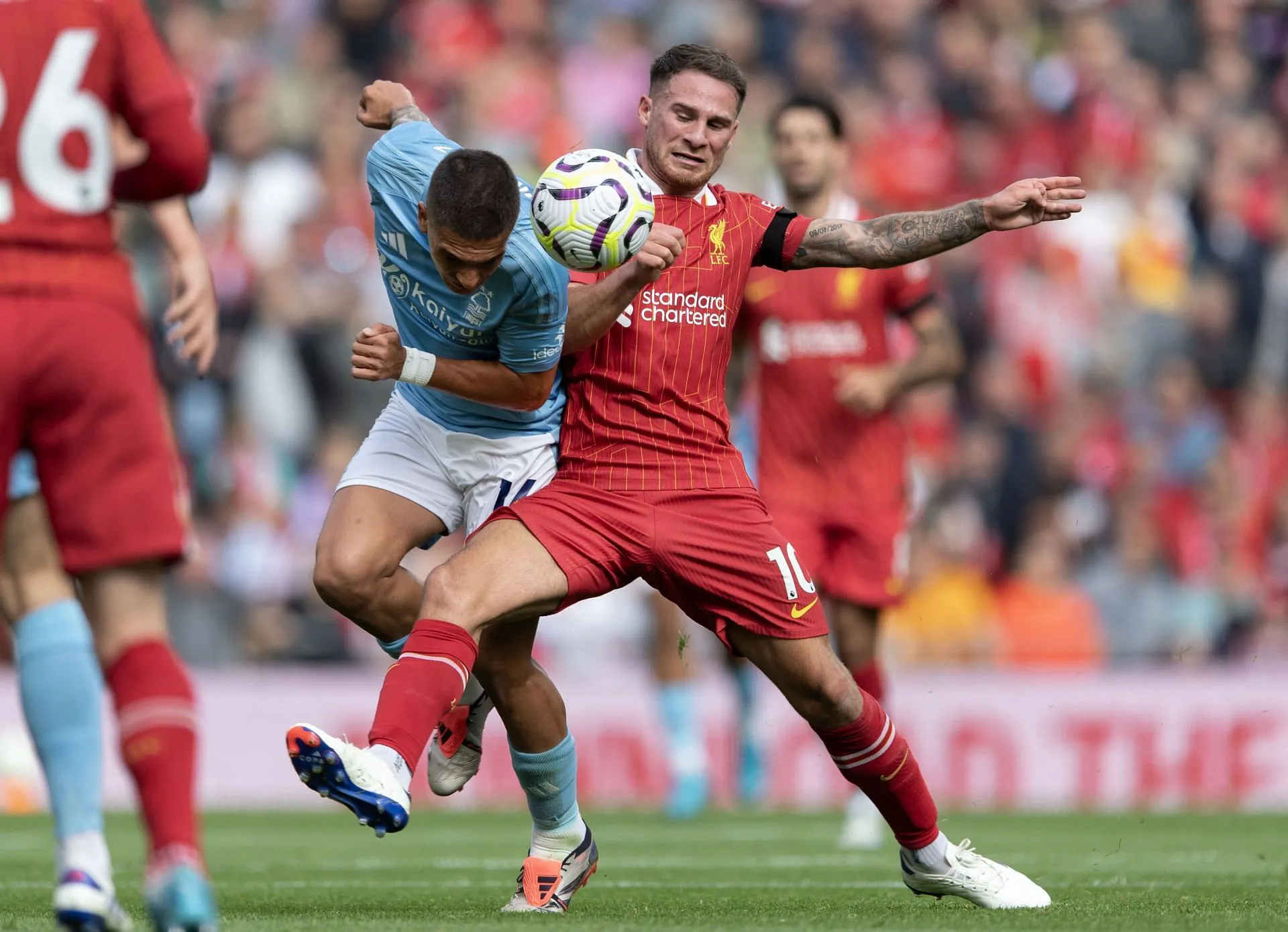 Alexis Mac Allister em ação pelo Liverpool (Imagem via Getty)