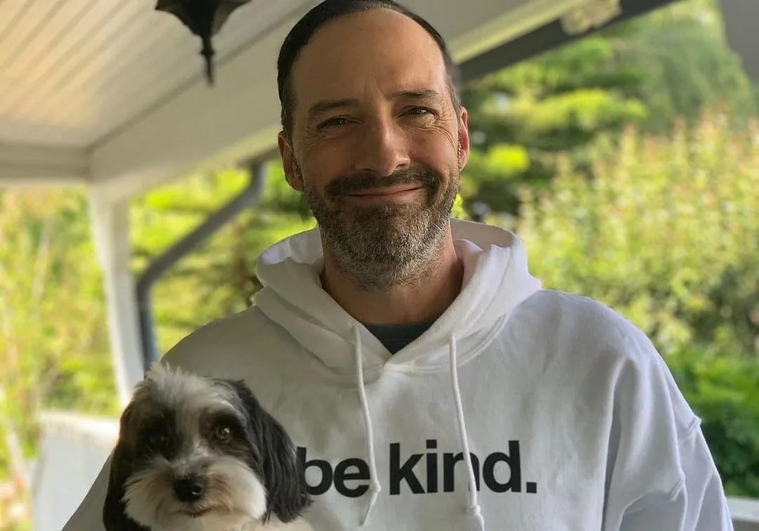 東尼黑爾 (Tony Hale) 擔任選角總監（圖片來自 Instagram/@mrtonyhale）