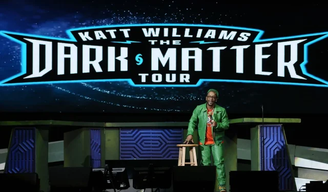 「凱特威廉斯 (Katt Williams) 在接受香農夏普 (Shannon Sharpe) 採訪後，透過人工智慧影片吹噓吹牛老爹的法庭告密，引發了網路熱議”