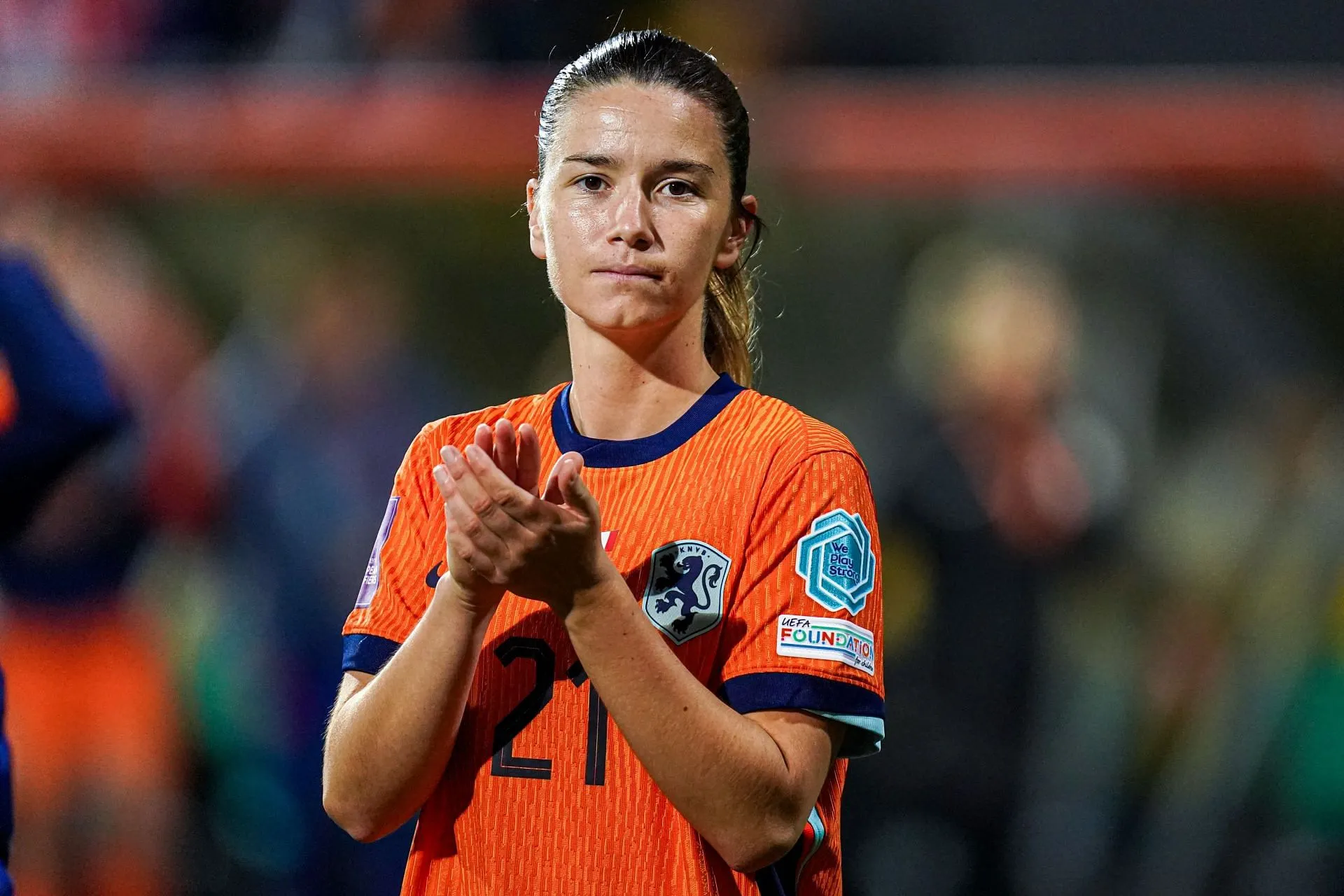 Damaris Egurrola con la camiseta de Holanda (imagen vía Getty)