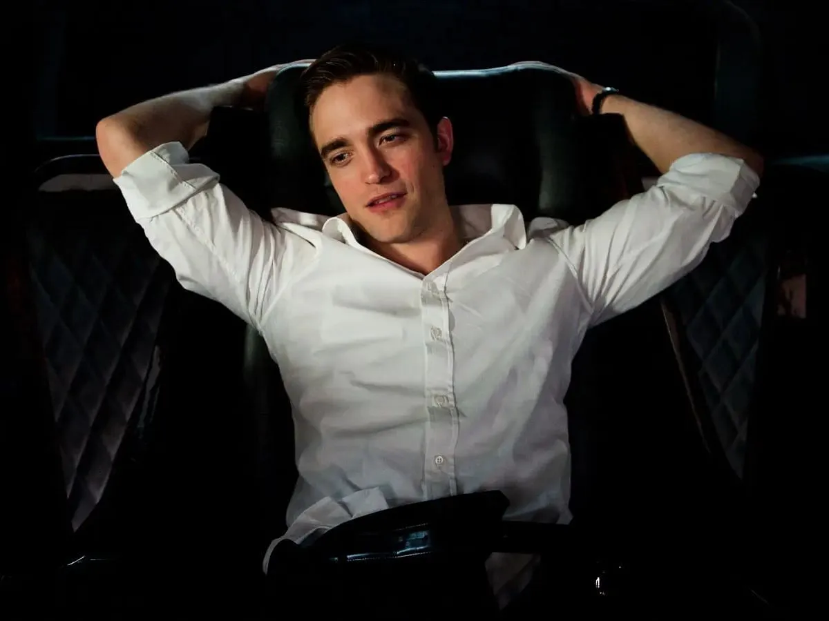 Robert Pattinson in Cosmopolis (Immagine tramite Amazon Prime Video)