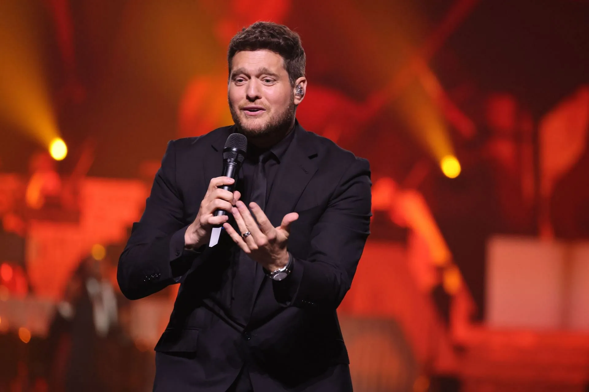 Michael Bublé se produit lors de la tournée « Higher Tour » de Michael Bublé - Auckland - Source : Getty