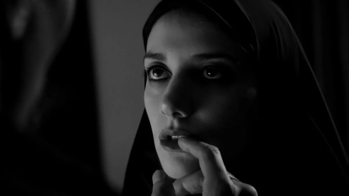 A vampire girl preys on a man in 'A Girl Walks Home Alone at Night'