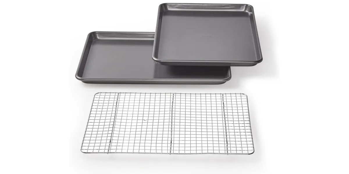 Chicago Metallic Professional Non-Stick Cookie and Jelly-Roll Pan Set