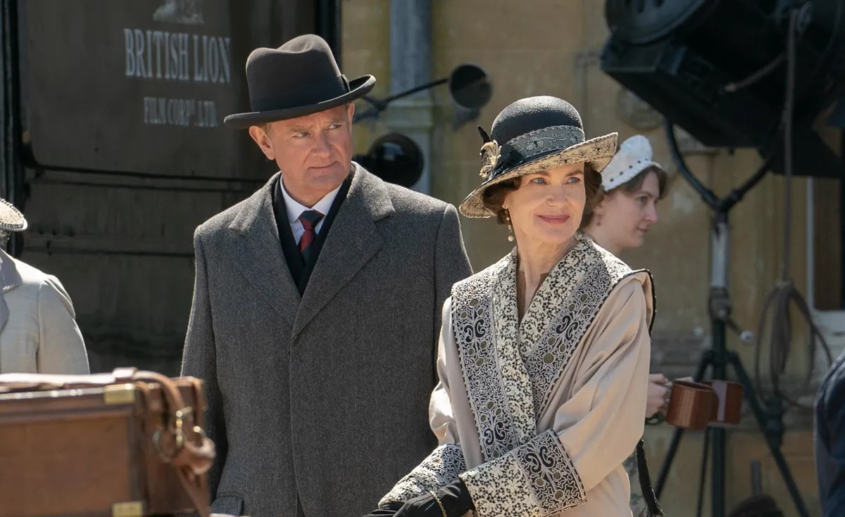 Earl Grantham and Lady Grantham appear together