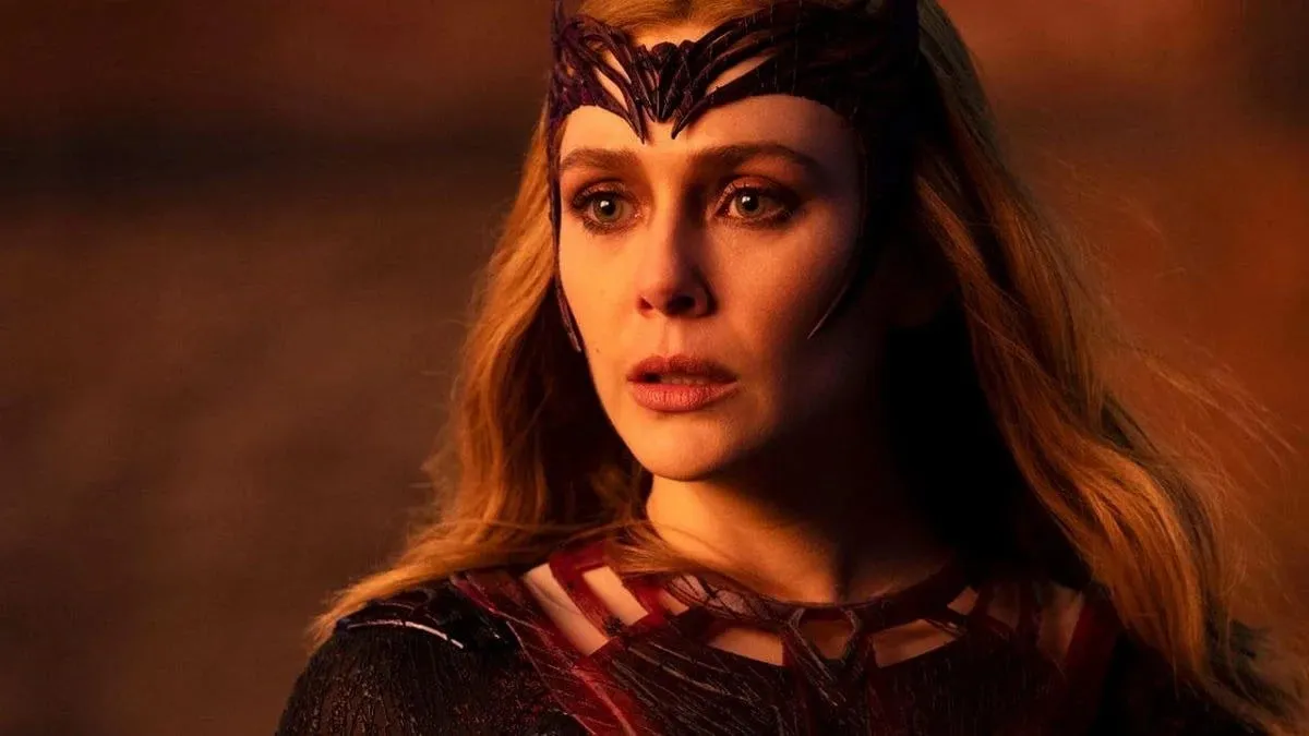 Wanda Maximoff (Elizabeth Olsen) dans sa forme Scarlet Witch dans « Doctor Strange in the Multiverse of Madness »