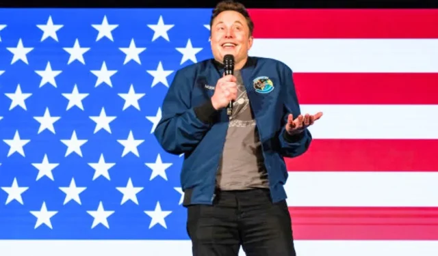 イーロン・マスク、ドナルド・トランプ集会で有名なUSAスローガンを間違って発音して侮辱される